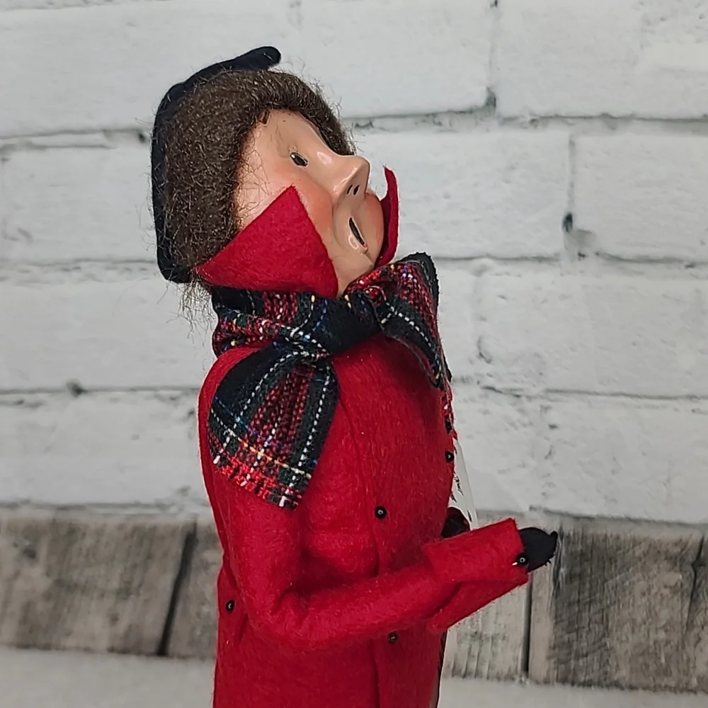 Byers' Choice Carolers '87 Handcrafted Adult Caroler Man w/Sheet Music Vintage